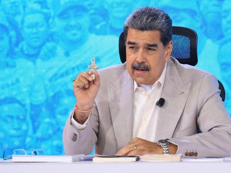 El presidente de Venezuela, Nicolás Maduro, fue capturado la madrugada de este sábado junto a su esposa por Estados Unidos.