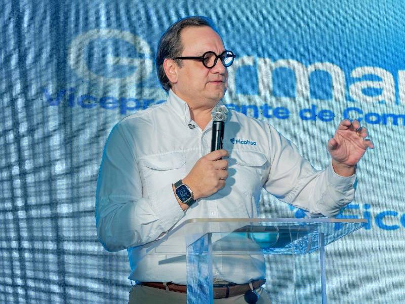 Germán Castañeda, vicepresidente de Comunicación Corporativa de Grupo Ficohsa, durante el lanzamiento de la campaña de apoyo a la Teletón 2025.