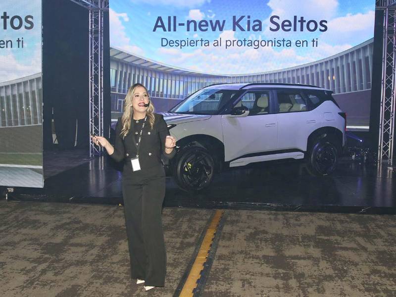Martha Ruiz, Gerente de Mercadeo de Kia Honduras y Corporación Jaar, presentó la nueva Kia Seltos 2027 como una opción para quienes buscan un vehículo que acompañe sus metas, proyectos y nuevas experiencias.