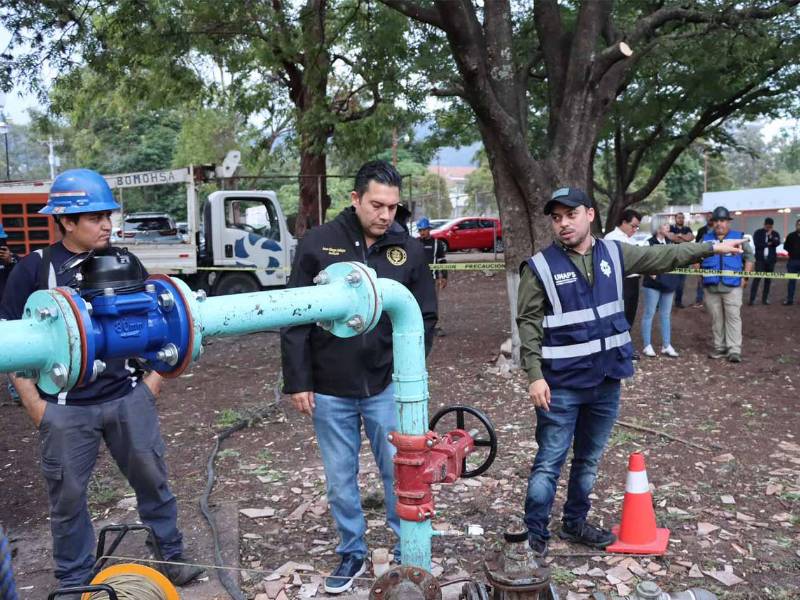 El alcalde capitalino, Juan Diego Zelaya supervisó la puesta en marcha del pozo habilitado en los predios del Pani.