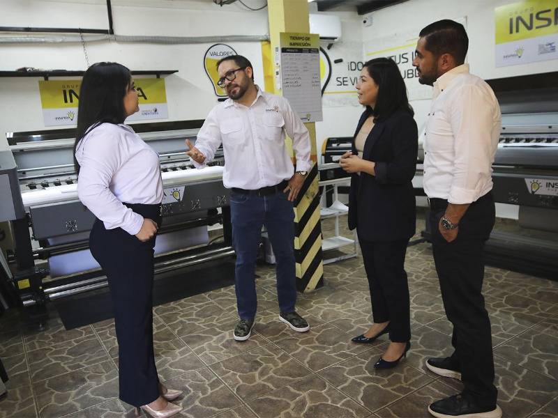 Gracias a la conectividad corporativa, Grupo Inspira mantiene una operación eficiente en áreas de diseño, impresión y producción multimedia.