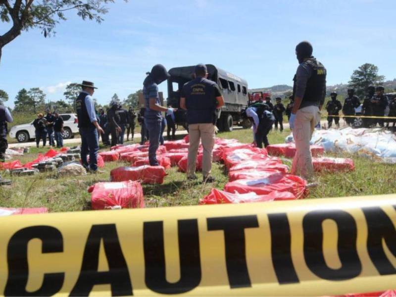 De acuerdo con Mike Vigil, exdirector de la DEA, el Cartel de Solos, vinculado con Maduro, también tiene relación con políticos hondureños.