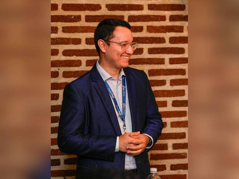 Carlos Pérez, ingeniero de servicios preventa de Tigo Business.