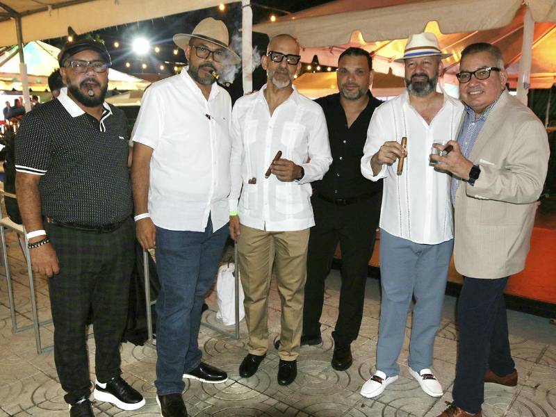 La experiencia incluyó una guía experta para apreciar el arte del tabaco hondureño.