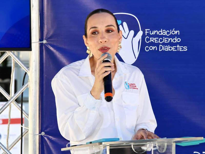La licenciada Celeste Sánchez, de la Fundación Creciendo con Diabetes, manifestó que la Blue Run 2026 se realiza en el marco de la conmemoración del Día Mundial de la Diabetes.
