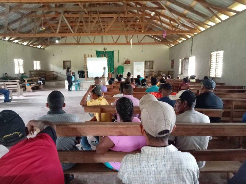 Durante la jornada informativa, se entregaron los primeros 45 kits domiciliarios, instalados a partir del 1 de noviembre.