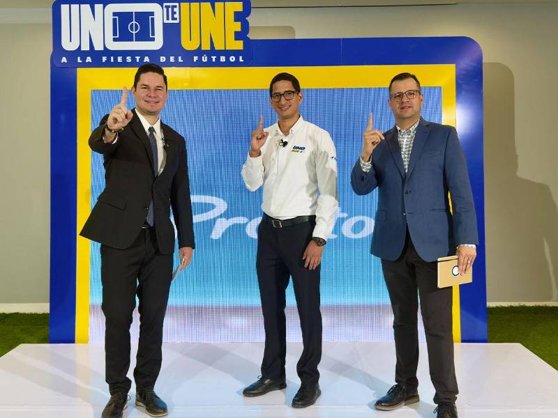 Representantes de Estaciones de Servicio UNO y Tiendas Pronto realizaron el sorteo del último Nissan Frontier Pro-4X, marcando el exitoso cierre de la promoción UNO te une a la fiesta del fútbol .