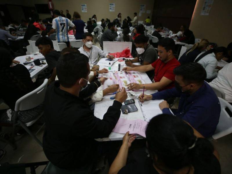 Cada partido enviará 200 representantes (150 propietarios y 50 suplentes) para la integración de las mesas que revisarán las actas con inconsistencias.