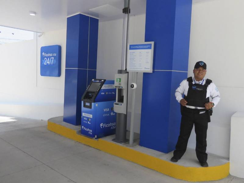 La nueva agencia cuenta con autobanco y servicios financieros integrales para mayor comodidad.