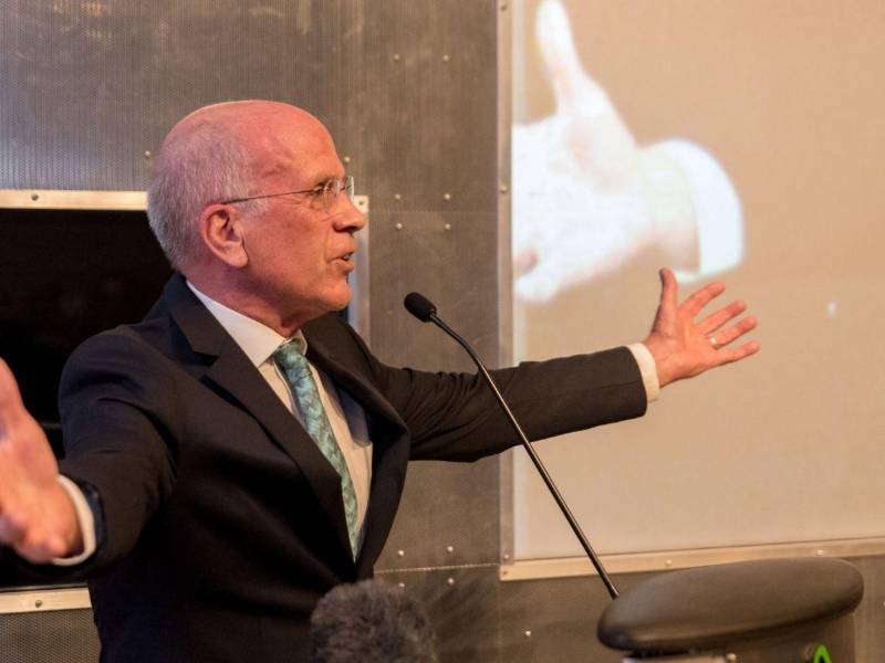 Welch exhortó al gobierno hondureño a nombrar una comisión internacional que investigue el crimen de Juan López.