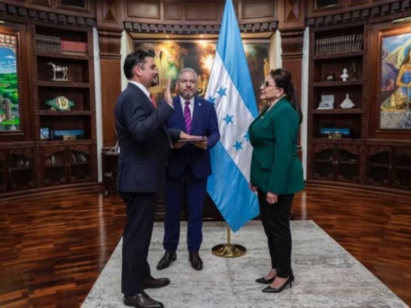 Javier Bu fue juramentado como embajador de Honduras en EE UU en 2023.