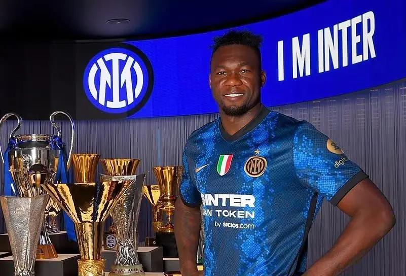 Ex jugador del Inter y el City piensa dejar fútbol luego de asesinato de Mario Pineida