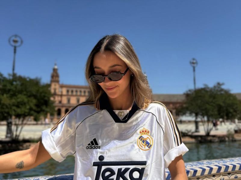 Linda influencer hondureña se codea con jugadores del Real Madrid: ¿Quién es ella?