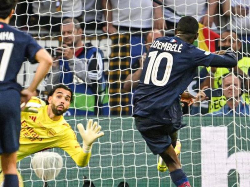 Villanos del Arsenal, polémica en el VAR, héroe del partido y PSG celebra en Champions League