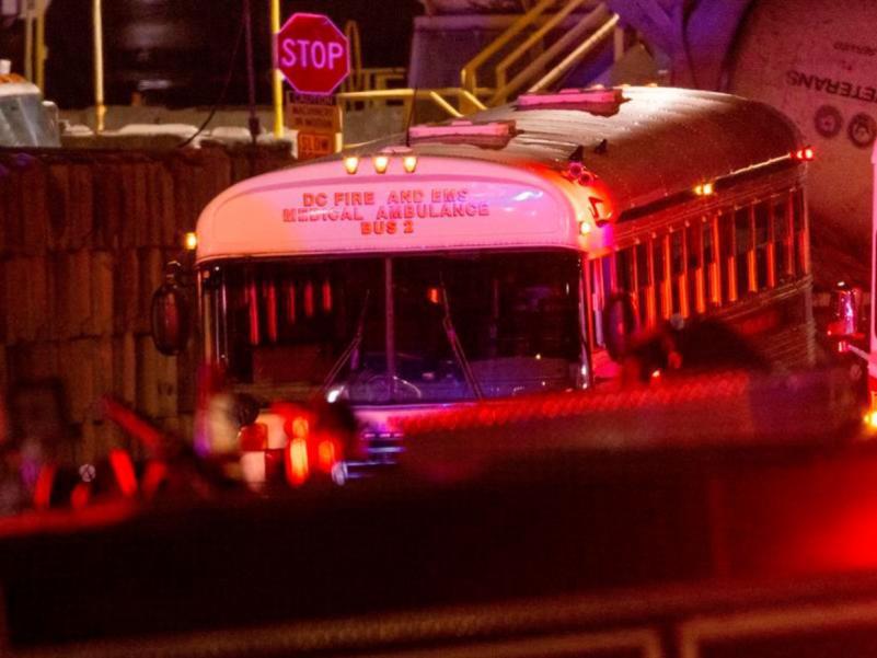 Víctimas cayeron en un río que estaba a 4 grados Celsius: lo que se sabe del accidente entre avión y helicóptero