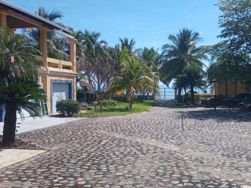 Mini yates, jetskis y chalet de playa, entre lujosos bienes incautados a Juan Ramón Molina