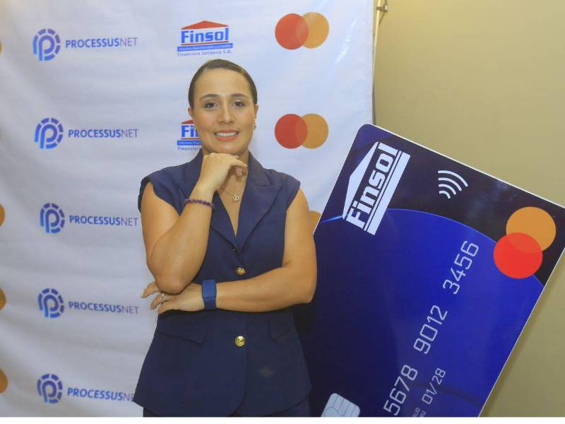 Luz Castillo, gerente de operaciones y tecnología e innovación de Finsol.