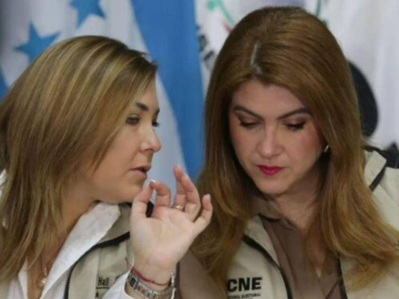 Esta solicitud es enviada horas después de que la consejera López desmintiera ser convocada para declarar en el juicio politico.