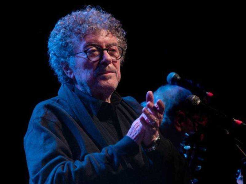 El cantautor argentino Piero falleció este día a las 81 años. Deja un enorme legado musical al mundo.