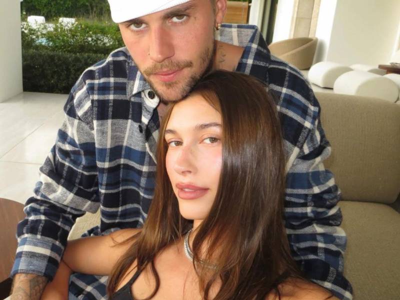 En una carrera completamente mediática desde su infancia, Bieber cumple 31 años el 1 de marzo al pie de su propia firma de ropa y con actuaciones esporádicas que hacen enloquecer a fans de toda una generación.