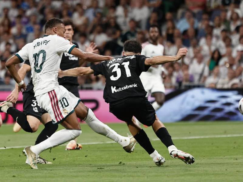 Imágenes del desarrollo del partido.