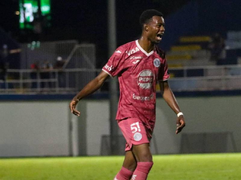 Imágenes del desarrollo del partido.