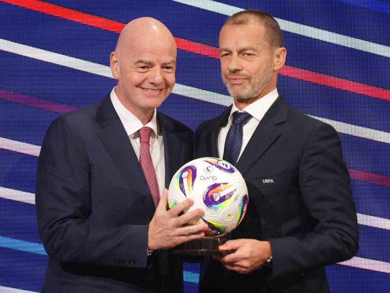 Después de que Gianni Infantino declinara la idea de vender un 20% de las acciones del Mundial a inversores privados, la UEFA elevó el tono en contra del actual presidente de la FIFA, asegurando que: <b>ha perdido su confianza y la de buena parte de la familia del fútbol</b>, además de pedir su renuncia, según informó el medio Telegraph.
