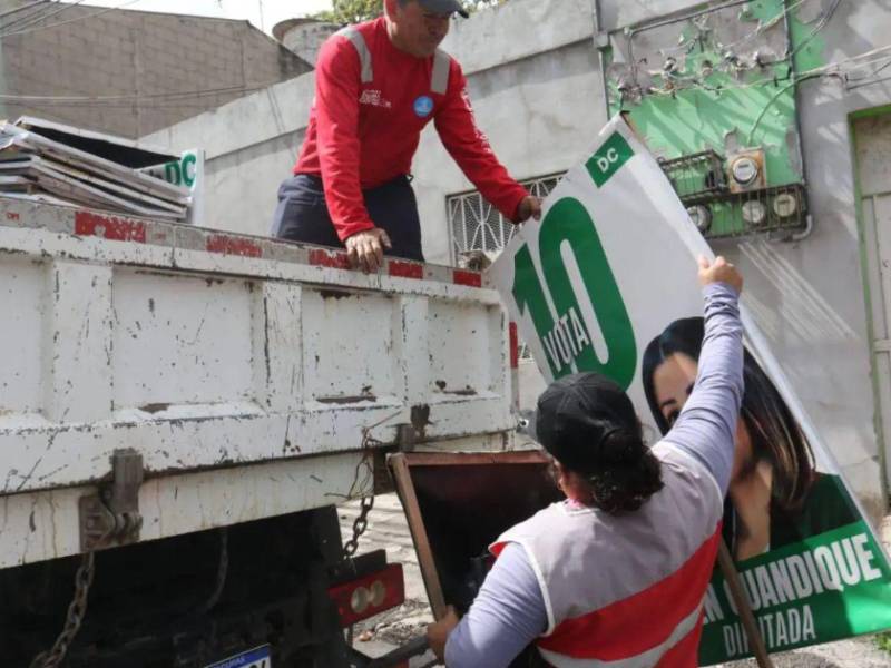 Según la Ley Electoral, la propoganda electoral tiene un plazo de 30 días para ser retirada.