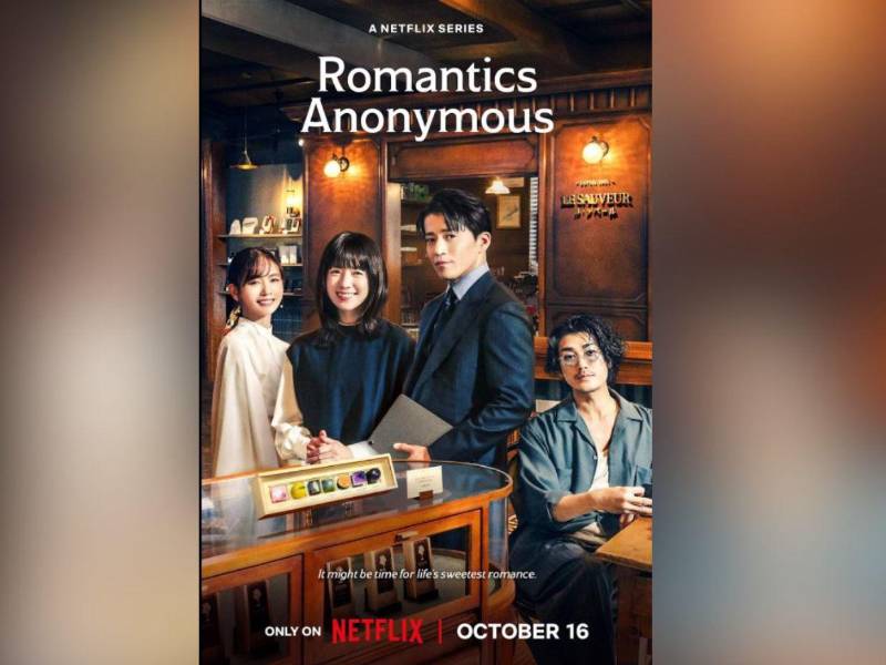 Nakamura (izquierda) interpretó a la psicóloga Irene en la aclamada serie de Netflix, Romantics Anonymous.
