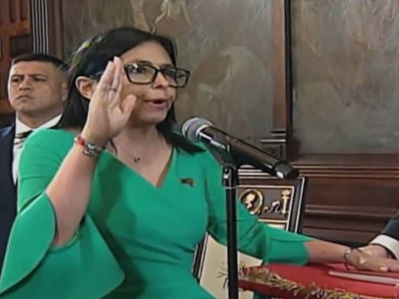 Delcy Rodríguez juró este lunes -5 de enero- como presidenta interina de Venezuela, tras la captura de Nicolás Maduro y Cilia Flores.