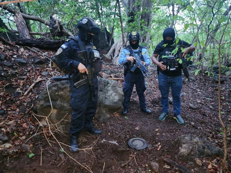 En este lugar cercano a la ciudad de Nacaome, en el departamento de Valle, fue localizado el escondite de la droga.