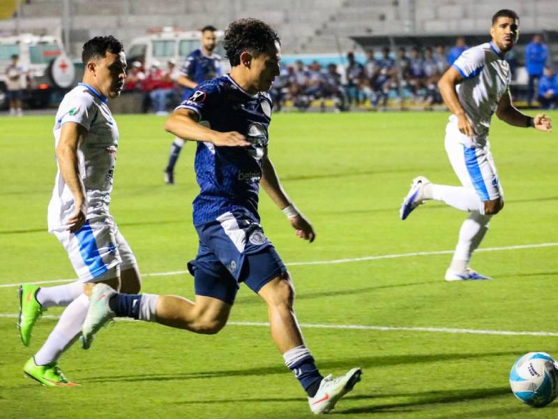 Imágenes del desarrollo del partido.