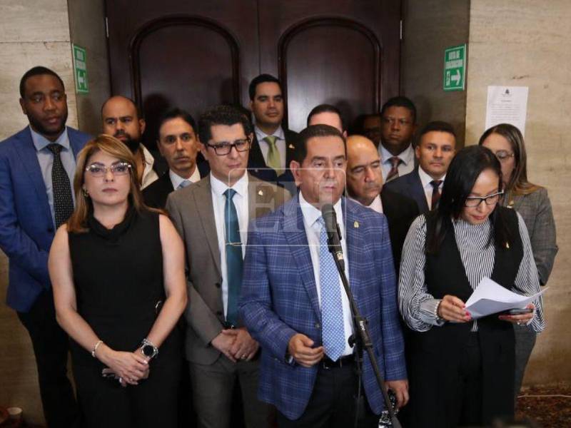 El Congreso Nacional avanza con la evaluación de los aspirantes al CNE y TJE tras depurar la lista a 54 candidatos, de los cuales solo 18 serán seleccionados.