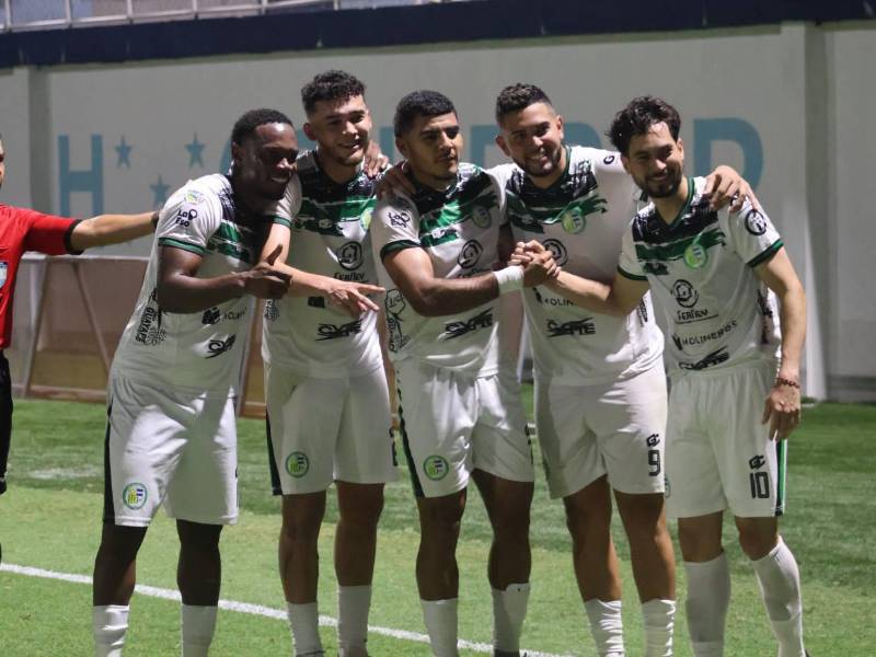 Imágenes del desarrollo del partido.