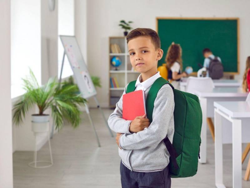 Según la Asociación Americana de Psicología, hablar con los niños sobre sus temores y enseñarles que la incertidumbre es normal puede ser de gran ayuda.