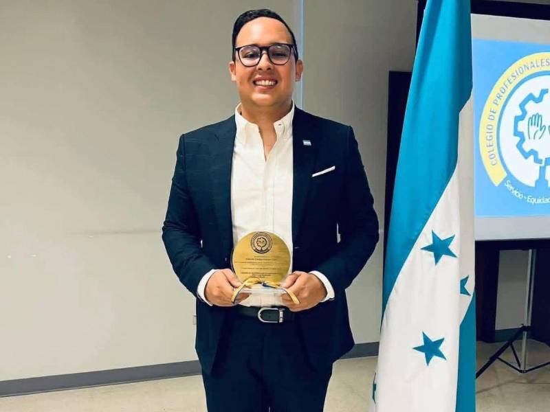 Eduardo Fuentes ocupará un nuevo cargo como consejero interino en el Consejo Nacional Electoral (CNE), junto a la abogada Aixa Gabriela Zelaya, ambos en sustitución de las consejeras Ana Paola Hall y Cossette López. Aquí algunos datos sobre su trayectoria.