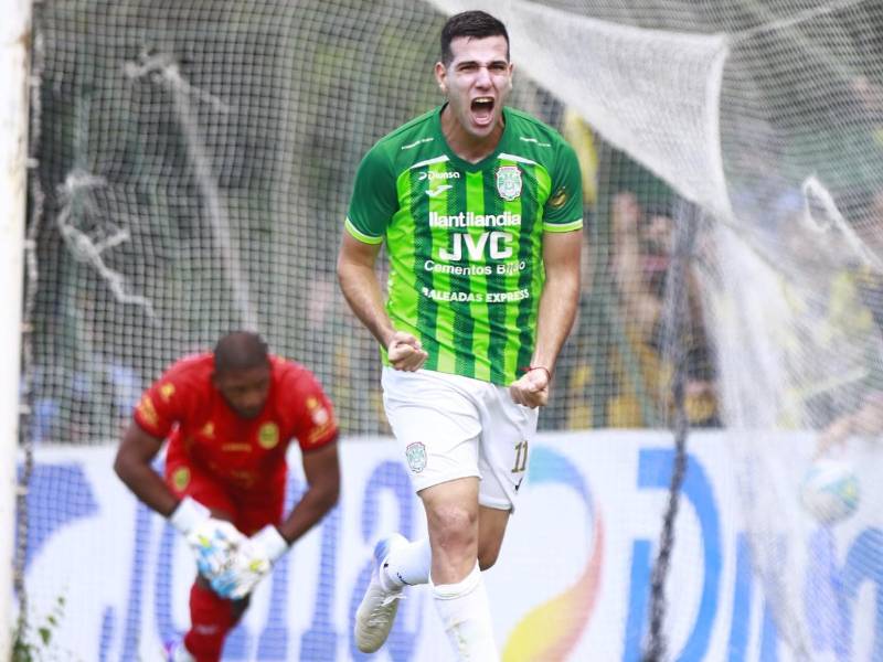Nicolás Messiniti anotó su tercer gol en este torneo con el Marathón.