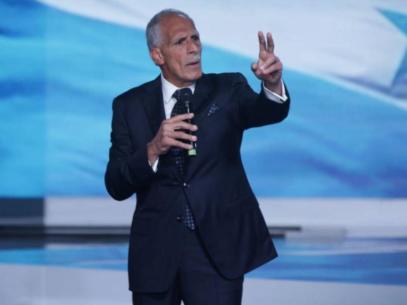 El presidente electo de Honduras, Nasry Juan Asfura Zablah, asumirá el cargo el próximo 27 de enero en el Congreso Nacional y no en el Estadio Nacional de Tegucigalpa, como ha ocurrido en anteriores traspasos de mando. ¿Cuáles son las razones?