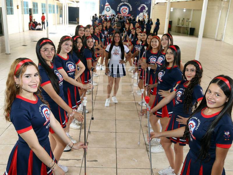 Las bellas palillonas del Instituto Cultura Nacional.