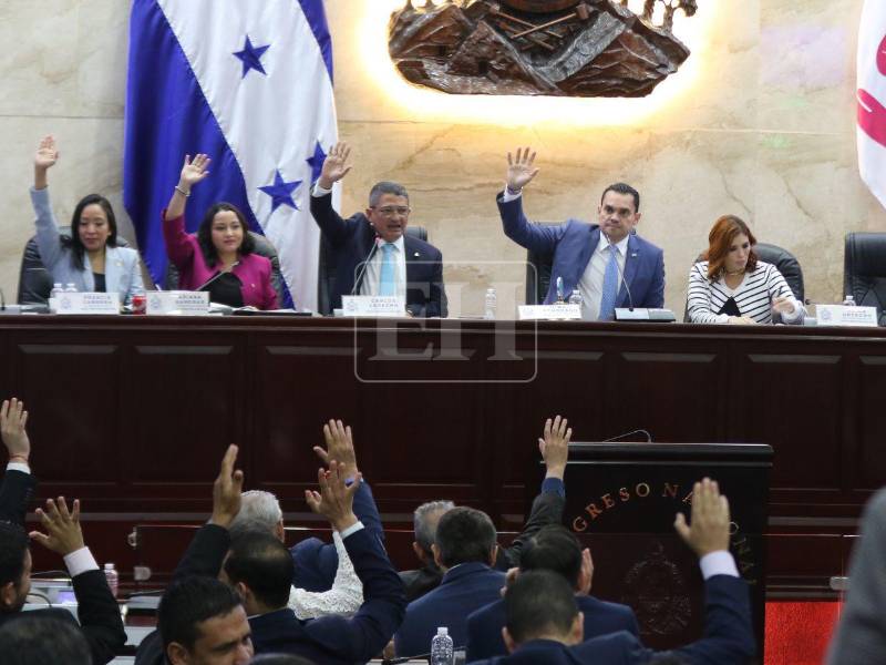 El Presupuesto General de la República 2026 fue aprobado este miércoles, minutos antes de que el reloj marcara las 11:00 de la noche.