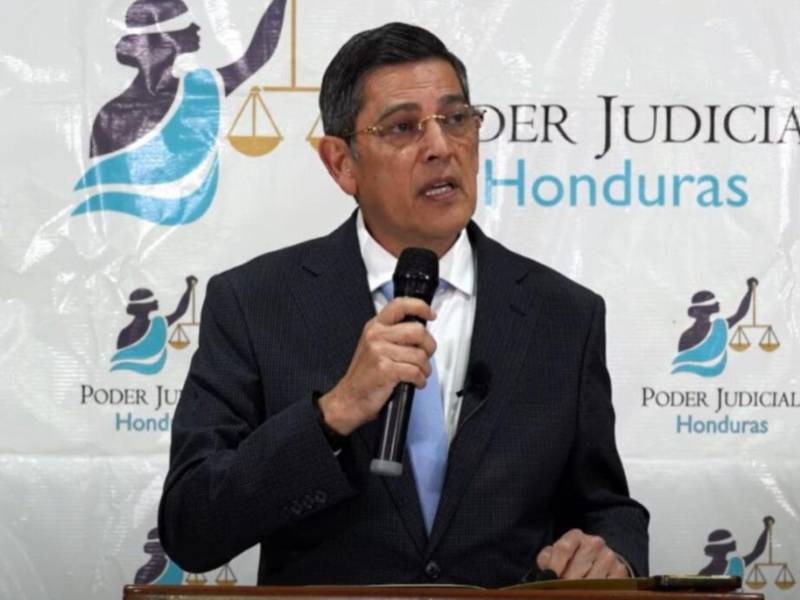 Nosotros solo aplicamos la ley y quien reforma las leyes es el Congreso Nacional de la República, afirmó Vallecillo.