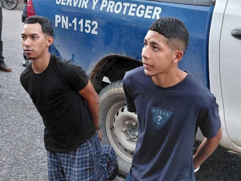 La banda fue detenida al momento que hacía el asalto en un supermercado de La Ceiba.