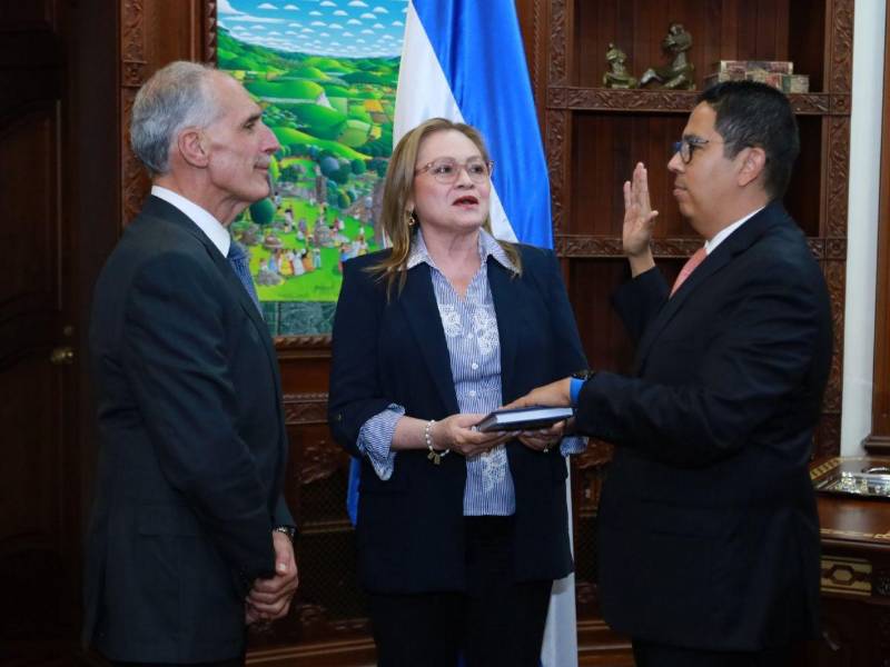 Reinaldo Sánchez fue juramentado el viernes 13 de febrero como secretario de Copeco, por parte del presidente Nasry Asfura.