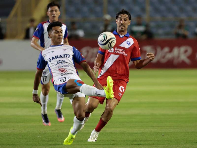 Olimpia no está teniendo su mejor partido en esta visita al Firpo.
