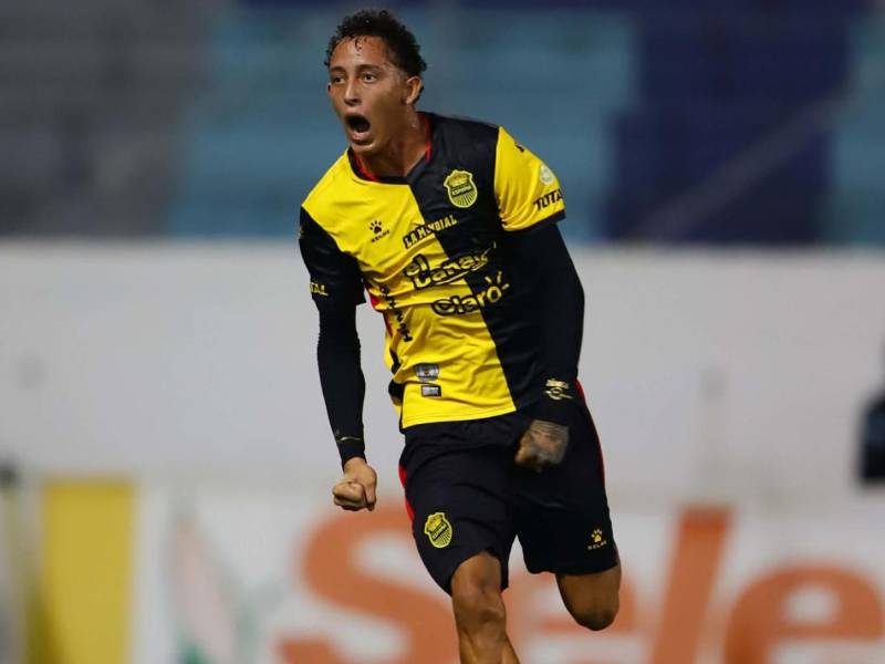 Nixon Cruz le da triunfo a Real España en clásico ante Motagua en despedida de Mauro Reyes