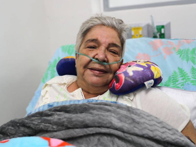 Santana pidió cinco minutos y los rescatistas le dieron dos. Respiró y se arrastró como pudo, hasta que los salvadoreños la sacaron.
