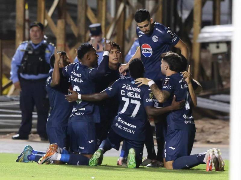 El Ciclón Azul se lleva importante ventaja de goles para el segundo encuentro ante Águila de El Salvador.
