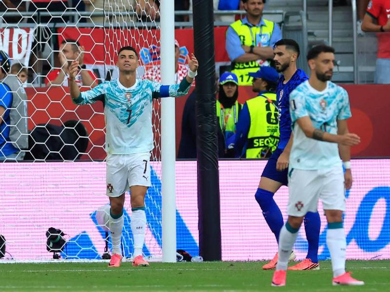 Imágenes del desarrollo del partido.