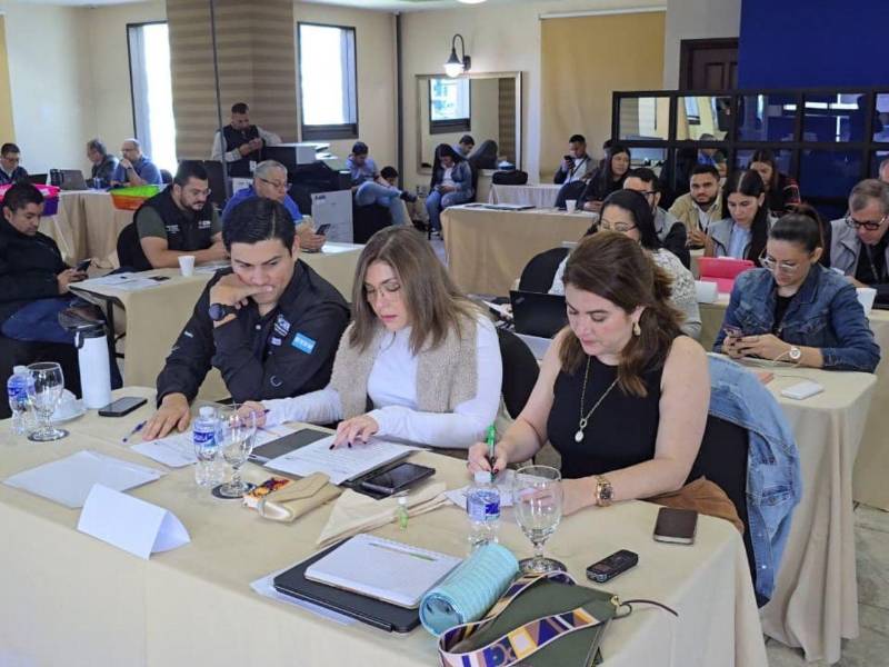 El CNE realizó el Triple Sellado del software KRONOS-TREP, asegurando la integridad del sistema previo a las elecciones generales.