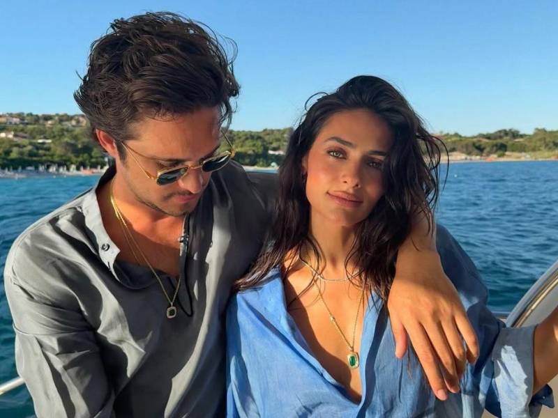 Diego Boneta fue el primero en confirmar la ruptura. Lo hizo durante una entrevista en el programa Despierta América, donde reconoció que la relación había llegado a su fin tras cinco años.